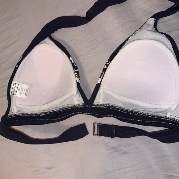 Matching Bikini Set - Picture 3 of 7